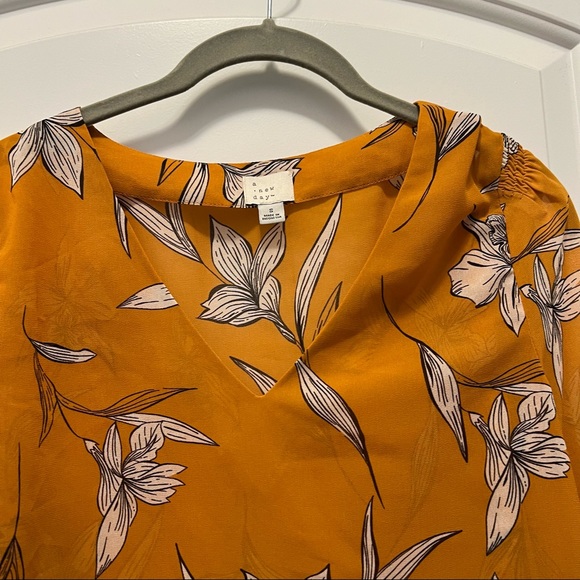 Target Patterned Blouse - Picture 2 of 3